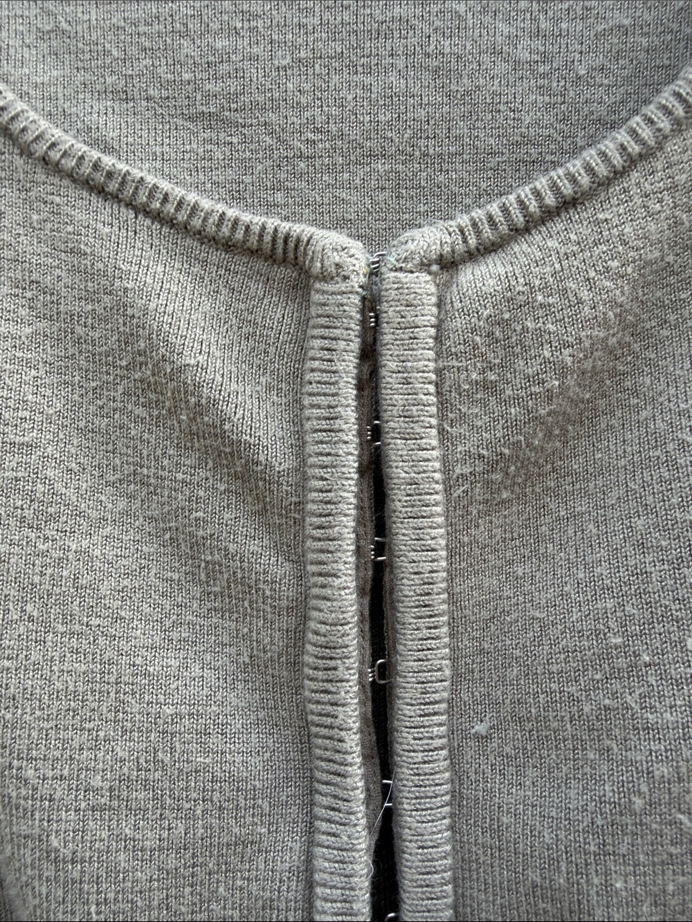 Abercrombie and Fitch Cropped Hook Cardigan Size: L - Picture 5 of 8